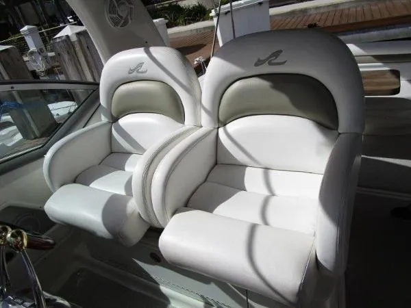 Slide: The Image of Sea Ray 34 SunDancer 2007 - 10