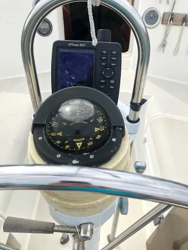 Slide: The Image of Pearson Shoal Draft Sloop 1988 - 5