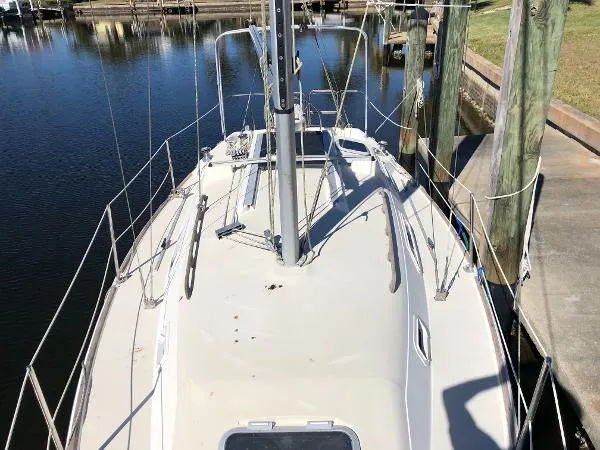 Slide: The Image of Pearson Shoal Draft Sloop 1988 - 7