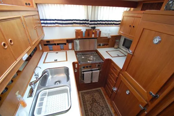 Slide: The Image of Grand Banks 46 Classic Stabilized 1993 - 8