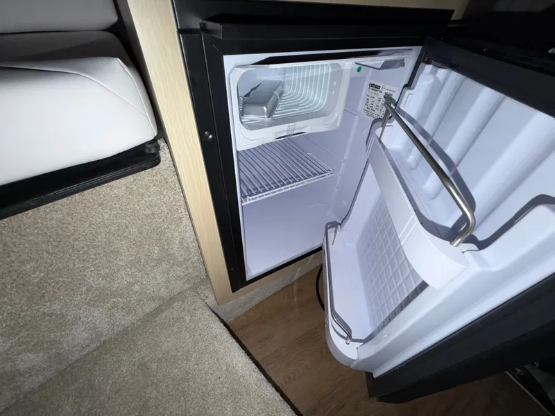 Slide: The Image of Regal 26 Express 2023 - 15