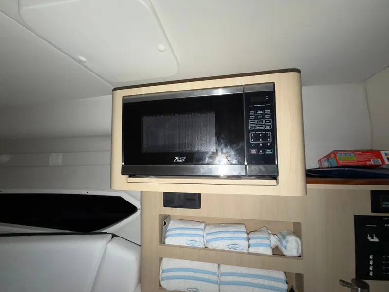 Slide: The Image of Regal 26 Express 2023 - 16