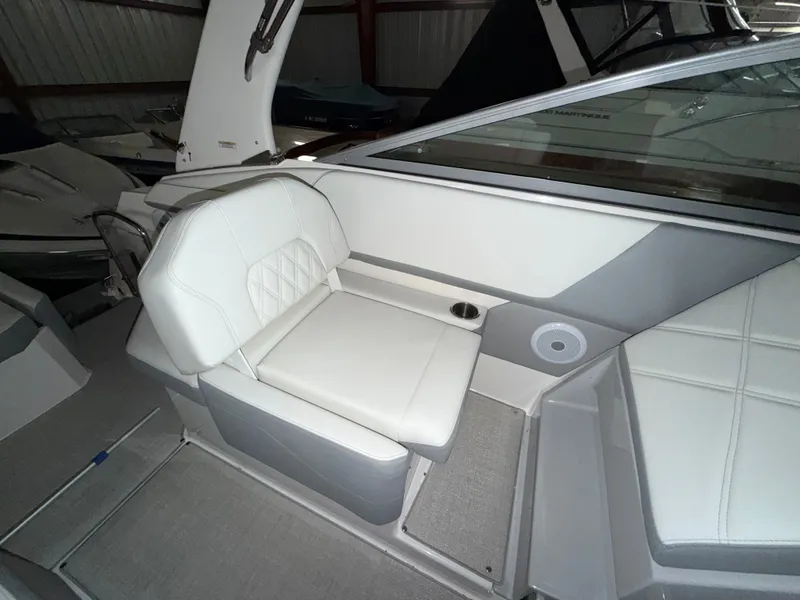 Slide: The Image of Regal 26 Express 2023 - 4