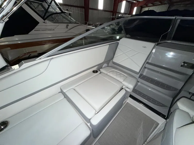 Slide: The Image of Regal 26 Express 2023 - 5