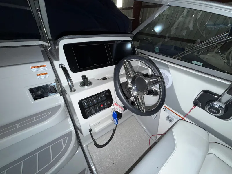 Slide: The Image of Regal 26 Express 2023 - 7