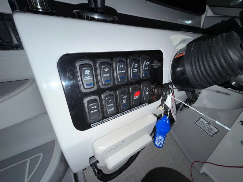 Slide: The Image of Regal 26 Express 2023 - 9