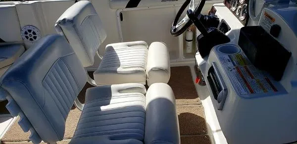 Slide: The Image of Hurricane SunDeck Sport 231 OB 2011 - 11