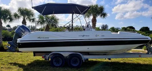 Slide: The Image of Hurricane SunDeck Sport 231 OB 2011 - 2
