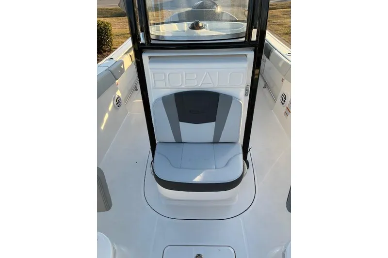 Slide: The Image of 2026 Robalo R230 Center Console boat interior view. - 7