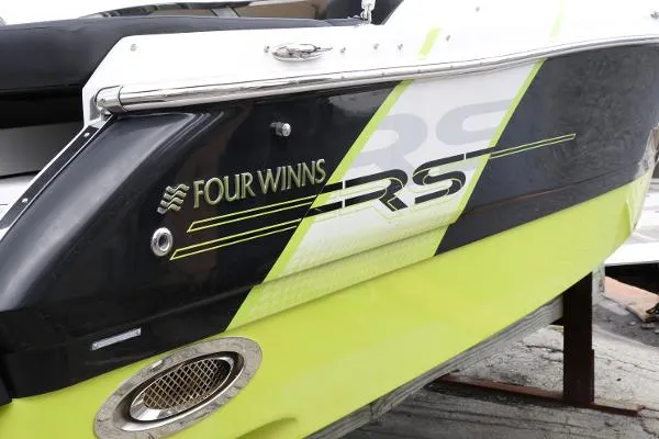 Slide: The Image of Four Winns 215S RS Edition 2014 - 1
