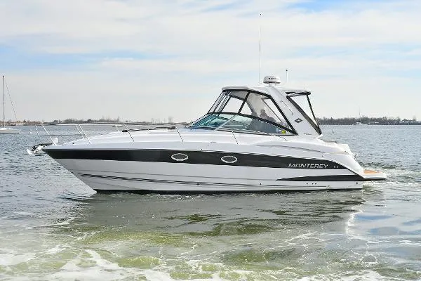 Slide: The Image of Monterey 335 Sport Yacht 2018 - 0
