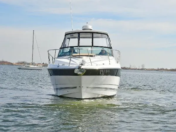 Slide: The Image of Monterey 335 Sport Yacht 2018 - 2