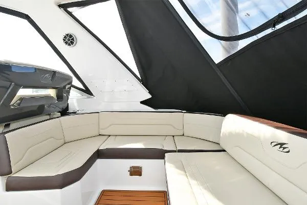 Slide: The Image of Monterey 335 Sport Yacht 2018 - 9