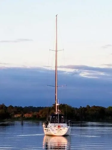 Slide: The Image of Hunter 42 Passage 1991 - 5