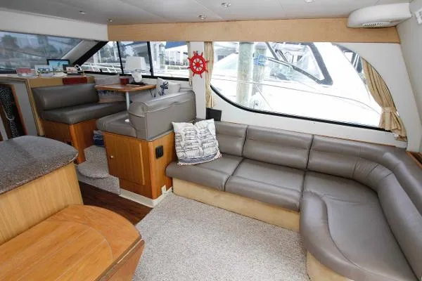 Slide: The Image of Bayliner 3788 Command Bridge Motoryacht 2002 - 4
