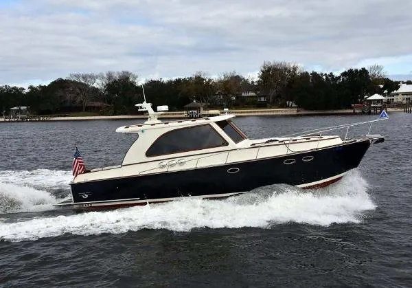 Slide: The Image of Windsor Craft by Vicem Yacht 40' Hardtop 2009 - 0