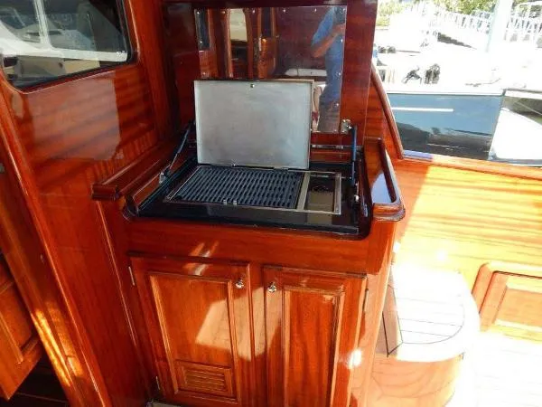 Slide: The Image of Windsor Craft by Vicem Yacht 40' Hardtop 2009 - 9