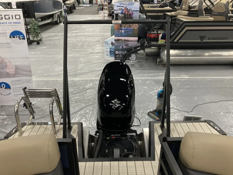 Slide: The Image of Viaggio V20U 2026 pontoon boat with outboard motor at exhibition. - 15