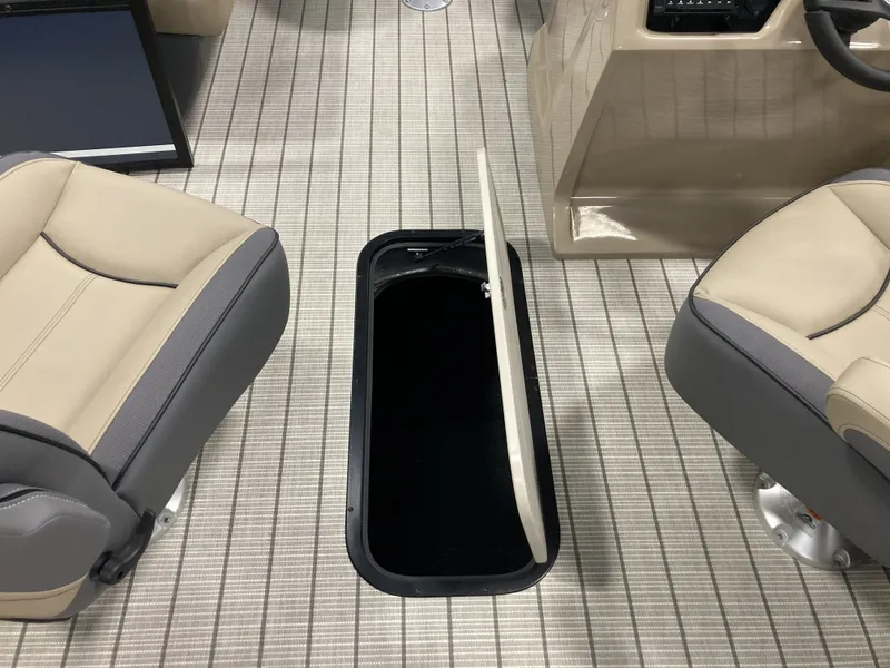 Slide: The Image of Viaggio V20U 2026 boat with open storage hatch. - 9