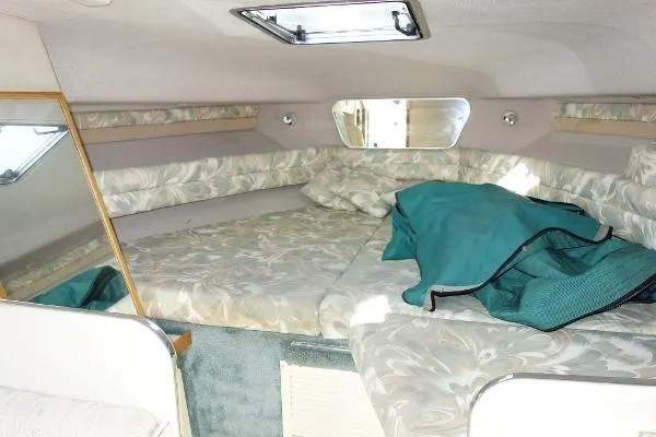 Slide: The Image of Sea Ray Sundancer 1992 - 8