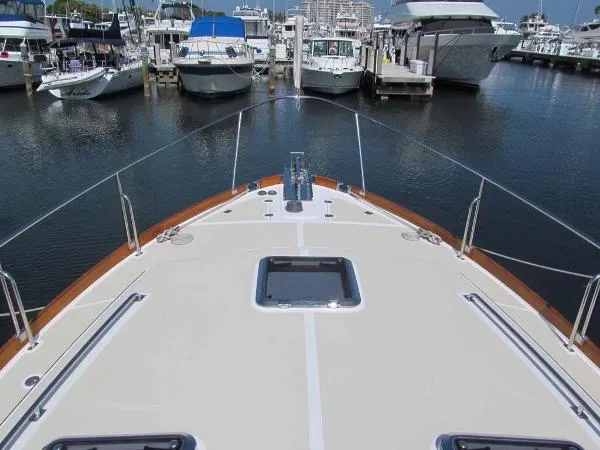 Slide: The Image of Grand Banks Eastbay 43 SX 2005 - 3