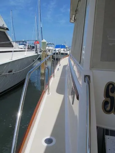 Slide: The Image of Grand Banks Eastbay 43 SX 2005 - 9