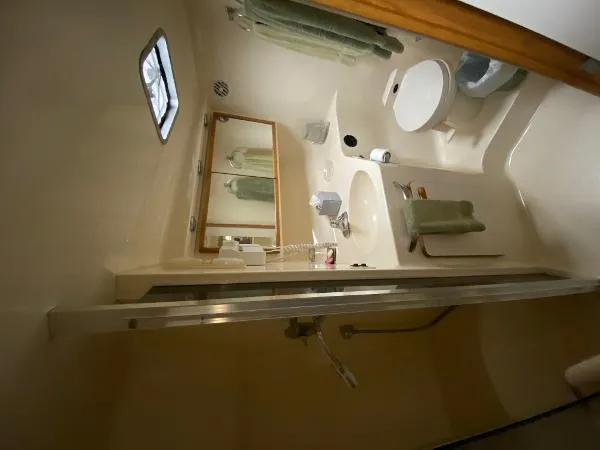 Slide: The Image of Sea Ray 440 Sundancer 1993 - 11