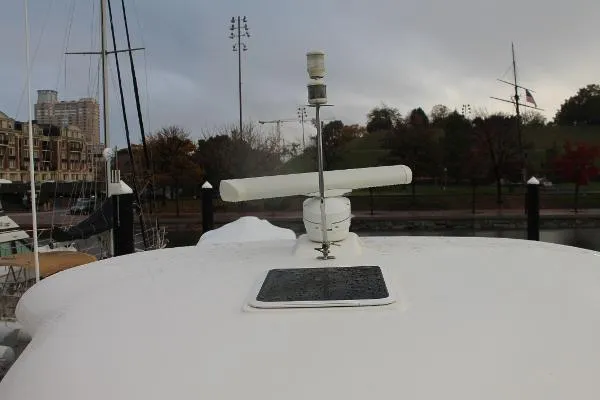 Slide: The Image of Sea Ray 390 Motor Yacht 2003 - 9