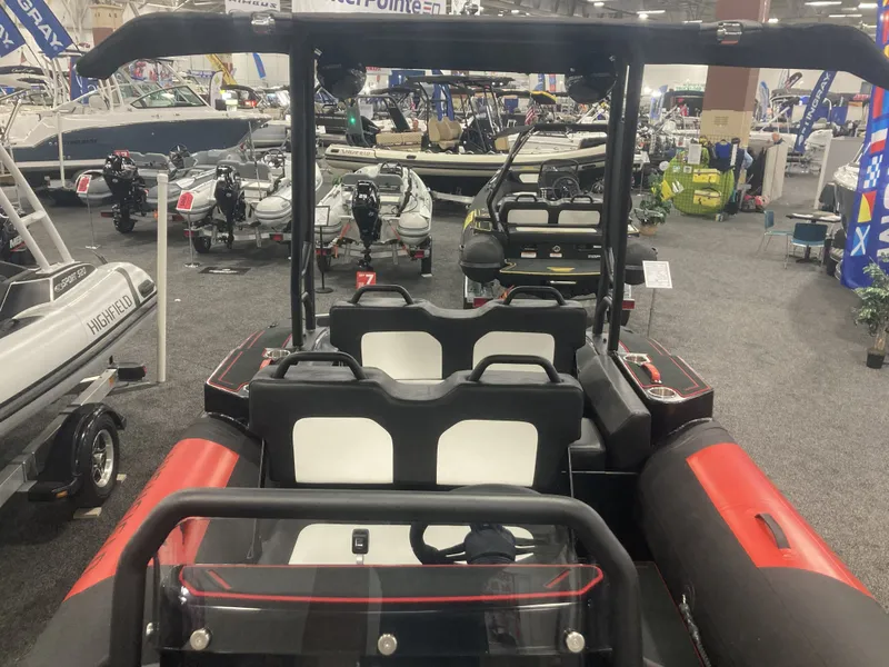 Slide: The Image of Highfield Velox 560 2026 - 9