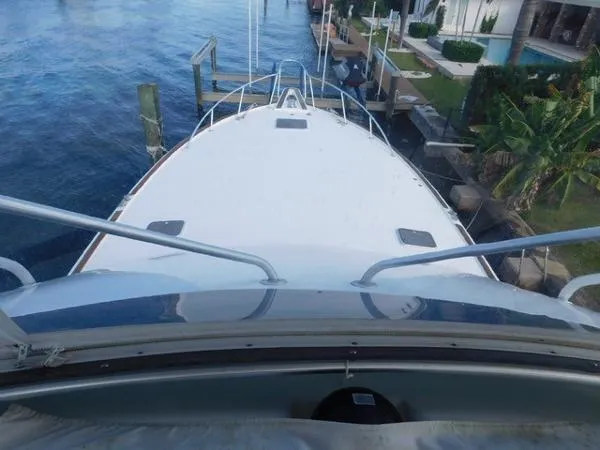 Slide: The Image of Hatteras Sportfish 1990 - 9