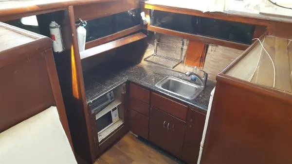 Slide: The Image of Hatteras 41 Aft cabin 1964 - 5