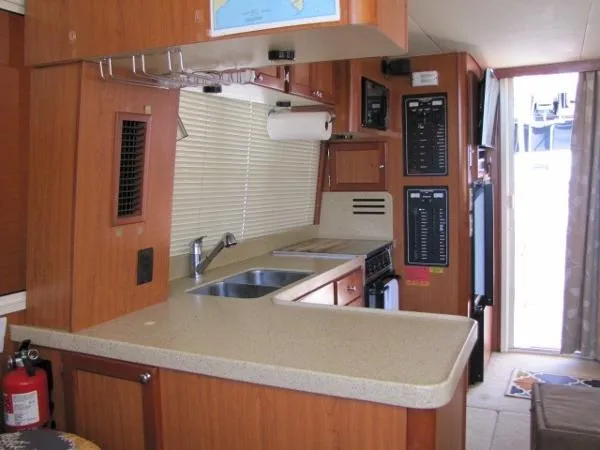 Slide: The Image of Mainship 400 Trawler 2008 - 5