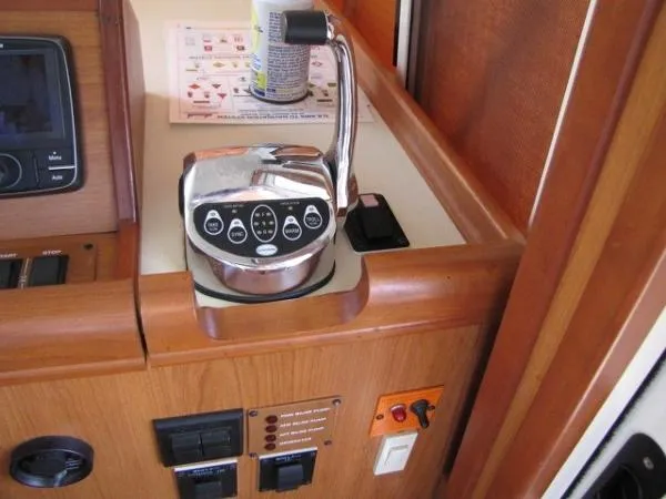 Slide: The Image of Mainship 400 Trawler 2008 - 8
