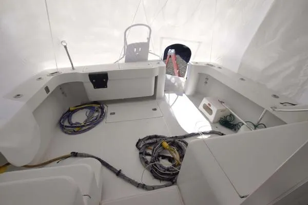 Slide: The Image of Luhrs 36 Convertible 2000 - 10
