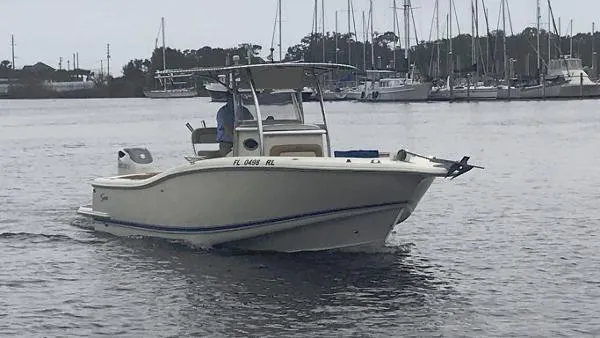 Slide: The Image of Scout Sportfish 280 2002 - 1