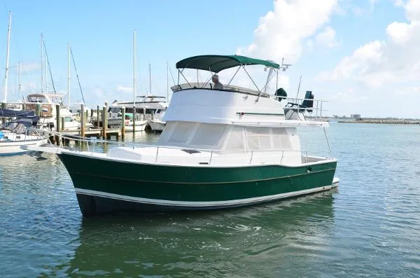 Slide: The Image of Mainship Trawler 2000 - 0