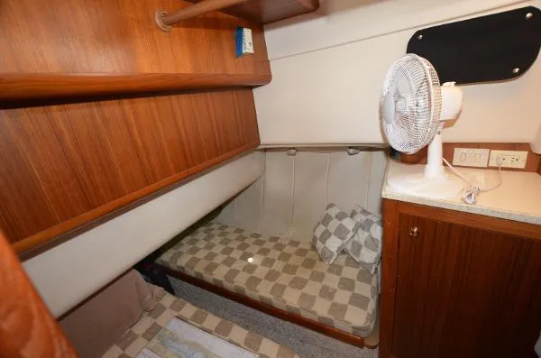 Slide: The Image of Mainship Trawler 2000 - 5