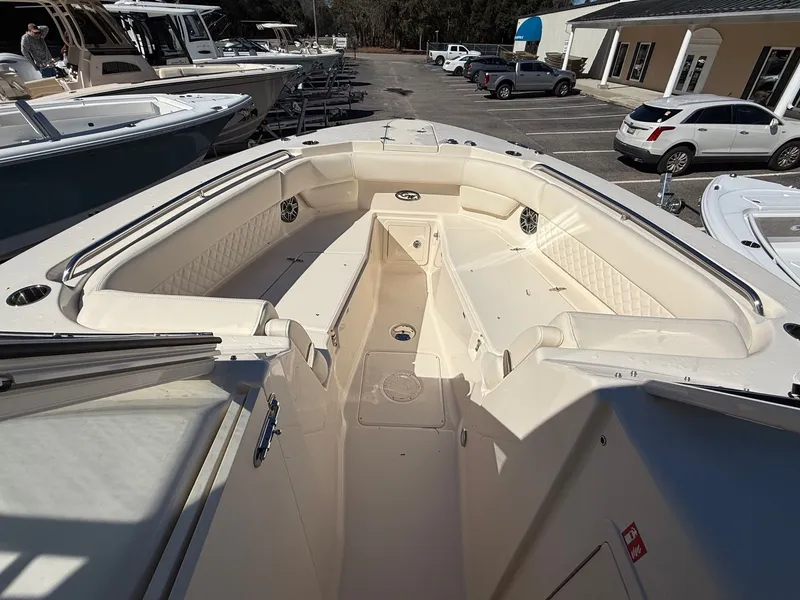 Slide: The Image of Grady-White Freedom 307 2026 - 10