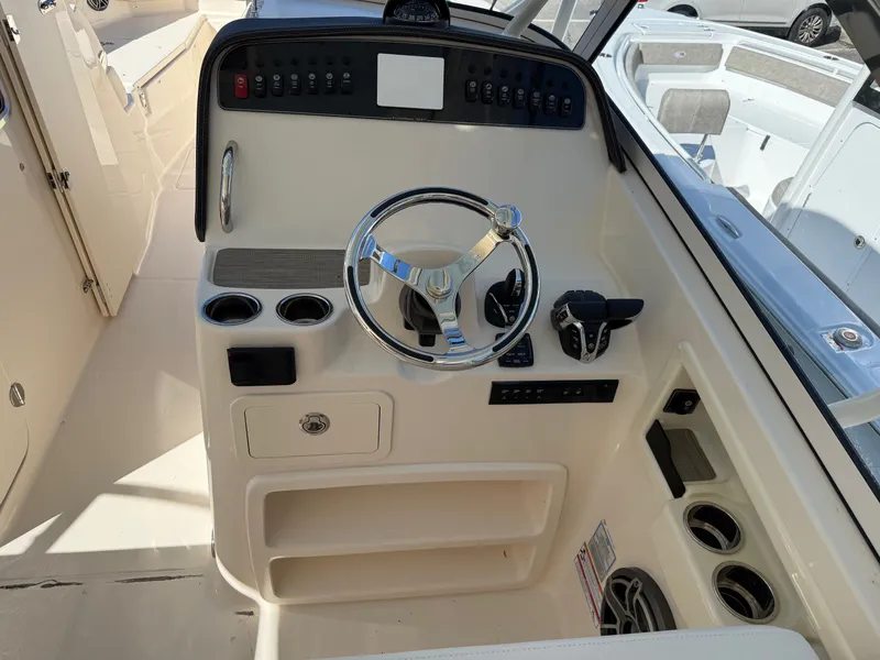 Slide: The Image of Grady-White Freedom 307 2026 - 15