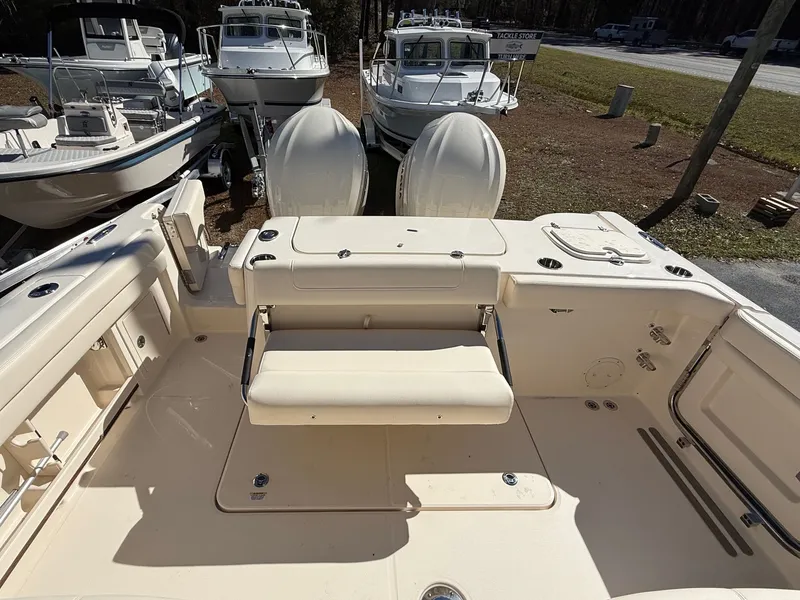 Slide: The Image of Grady-White Freedom 307 2026 - 7