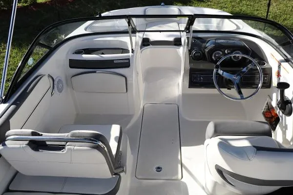 Slide: The Image of Bayliner VR 5 OB 2018 - 5