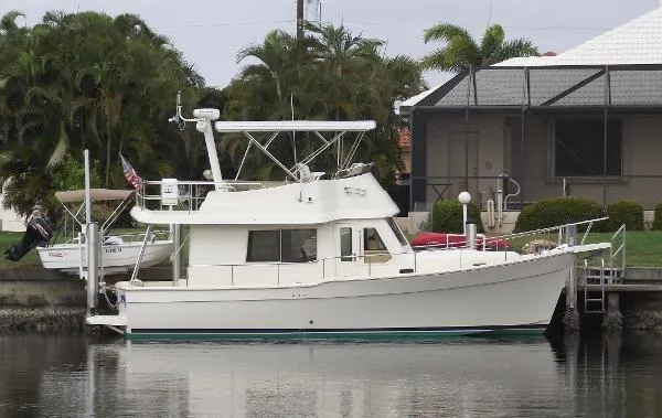 Slide: The Image of Mainship Trawler 2006 - 0