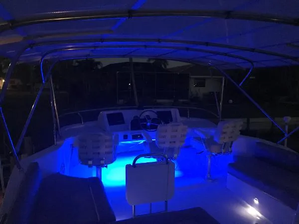Slide: The Image of Mainship Trawler 2006 - 10