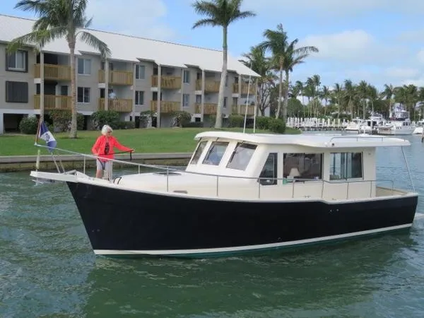 Slide: The Image of Mainship 34 Trawler Hardtop 2007 - 3
