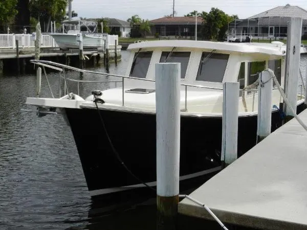 Slide: The Image of Mainship 34 Trawler Hardtop 2007 - 8