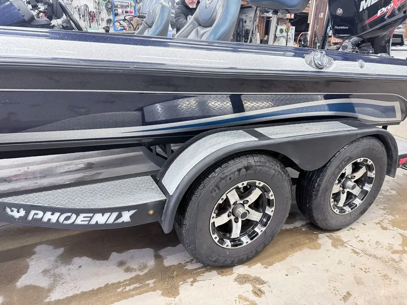 Slide: The Image of Phoenix Bass Boat 721 ProXP 2017 - 15