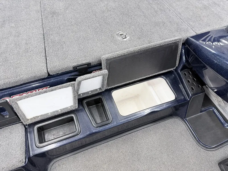 Slide: The Image of Phoenix Bass Boat 721 ProXP 2017 - 22