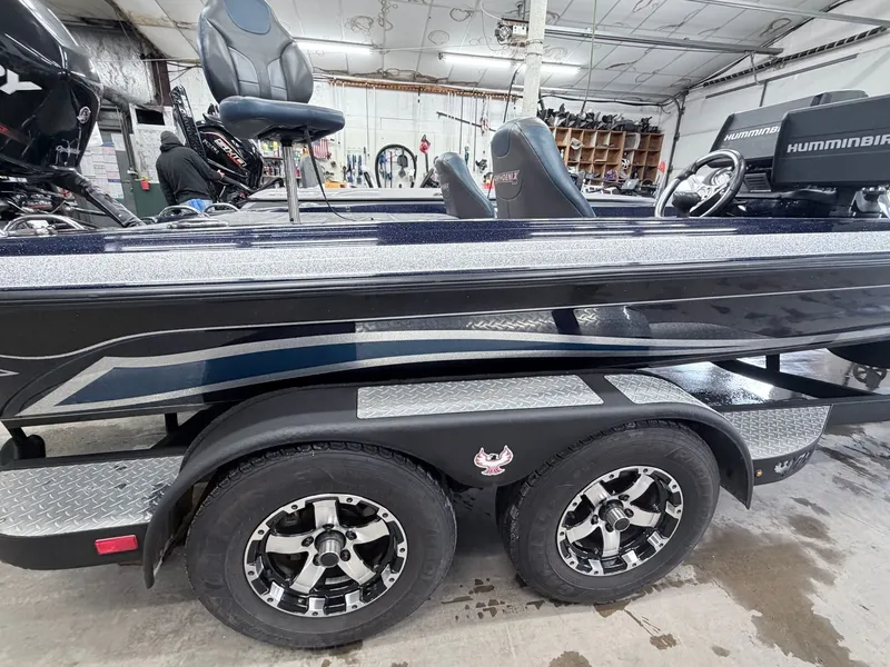 Slide: The Image of Phoenix Bass Boat 721 ProXP 2017 - 33