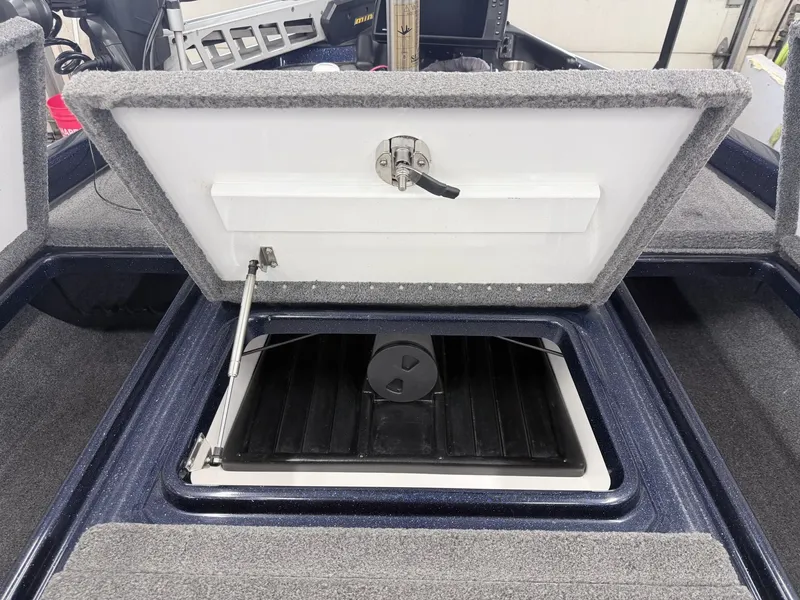 Slide: The Image of Phoenix Bass Boat 721 ProXP 2017 - 4