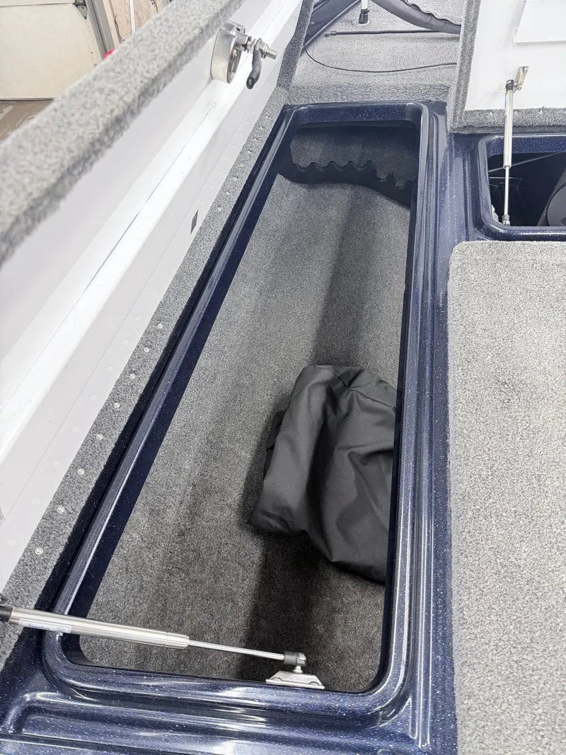 Slide: The Image of Phoenix Bass Boat 721 ProXP 2017 - 7